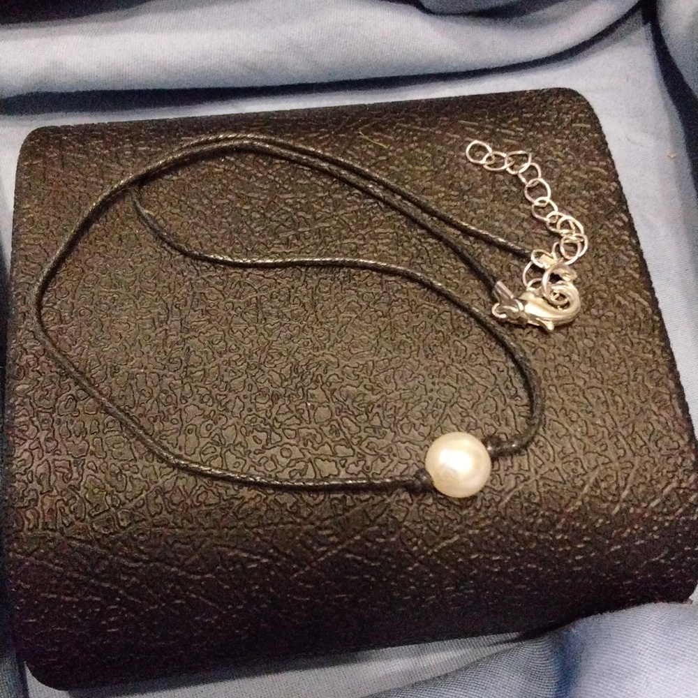 Women's Single Pearl Cord Choker Necklace  NIP
